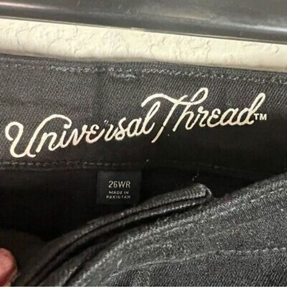 Universal‎ Thread Womens Jean Shorts Black Cotton Denim Cuffed Size 26WR - Picture 3 of 7